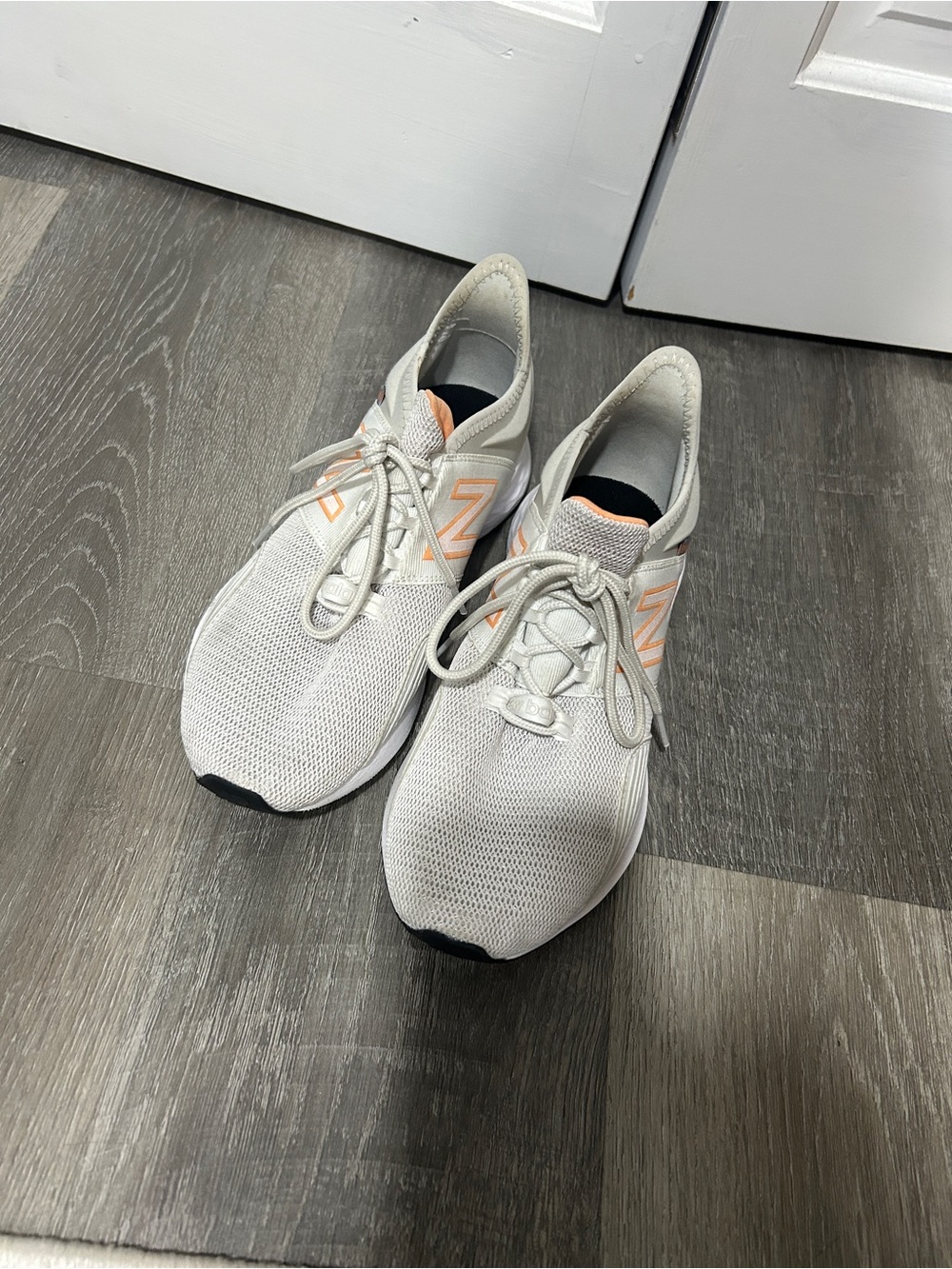 New Balance Women's Light Gray Mesh Sneakers with Peach Accents